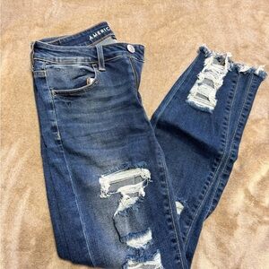 American Eagle Outfitters Women's Blue Distressed Jeans